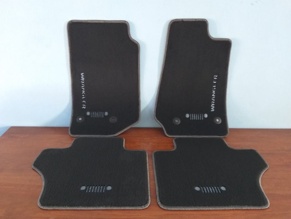 Covorase auto din mocheta dedicate JEEP WRANGLER