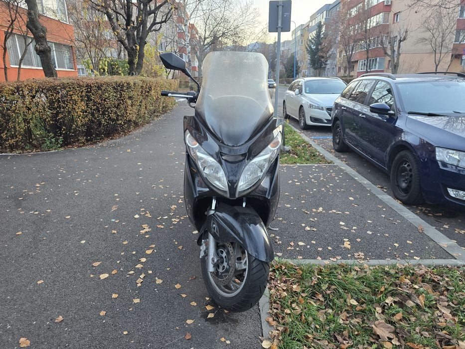 Suzuki Burgman 400 k8