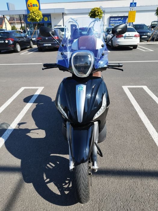 Piaggio Bevely Sport Touring sau schimb