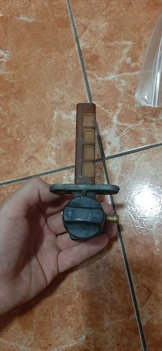 Robinet benzina suzuki gsxf gsx600f gsx750f bandit katana original