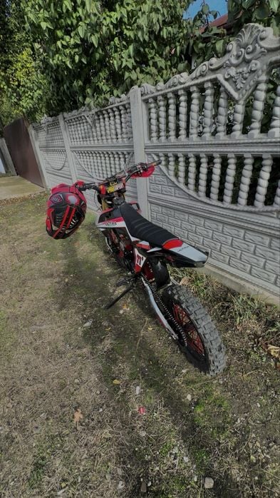 Se vinde cross 125 cc mai multe detalii in privat