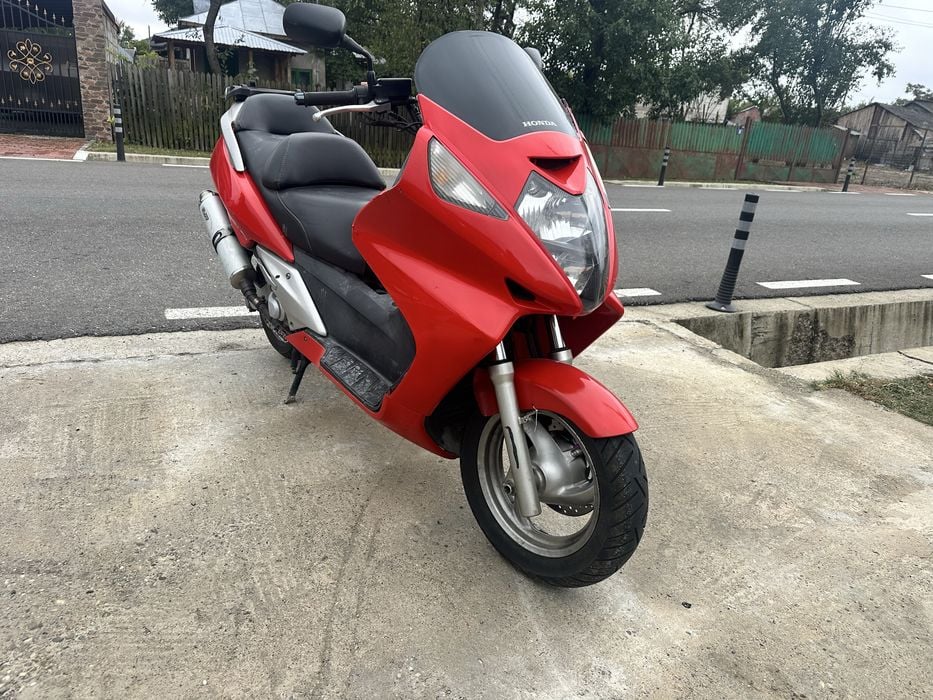 Honda silver wing 600