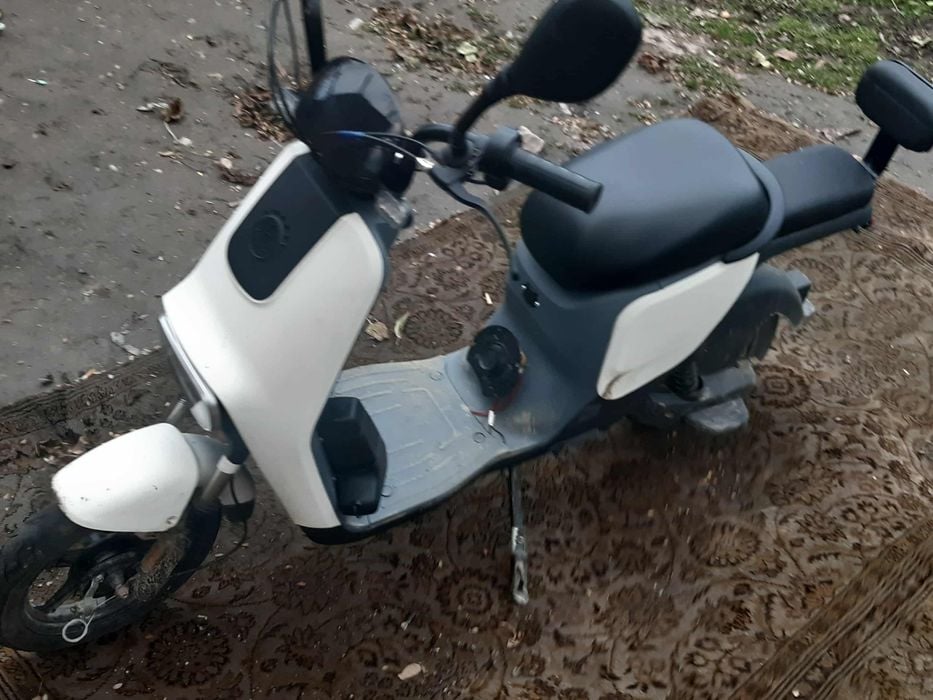 Vand scuter electric nou cu garantie
