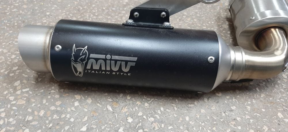 Evacuare BMW F900R