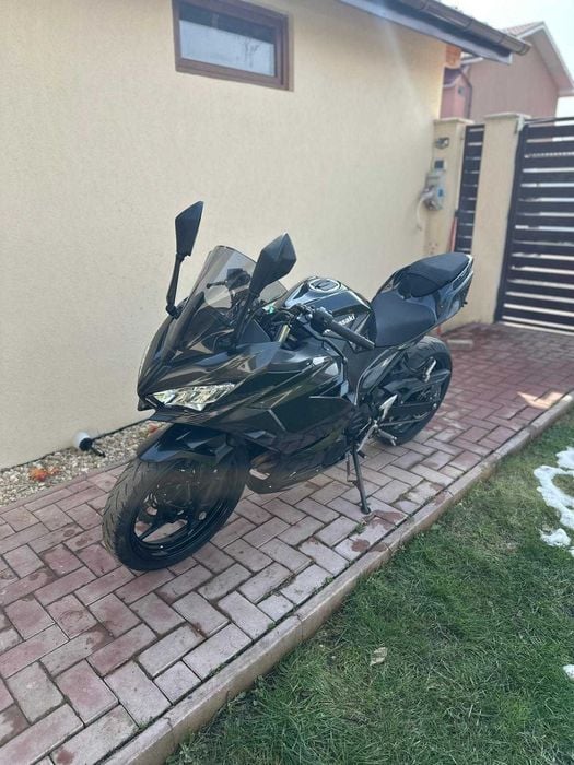 Kawasaki Ninja 400, 2023