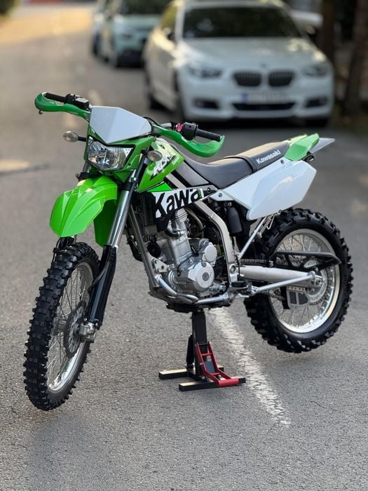 Vând Kawasaki KLX 250 2016 Enduro impecabil/Acte/Pornire buton