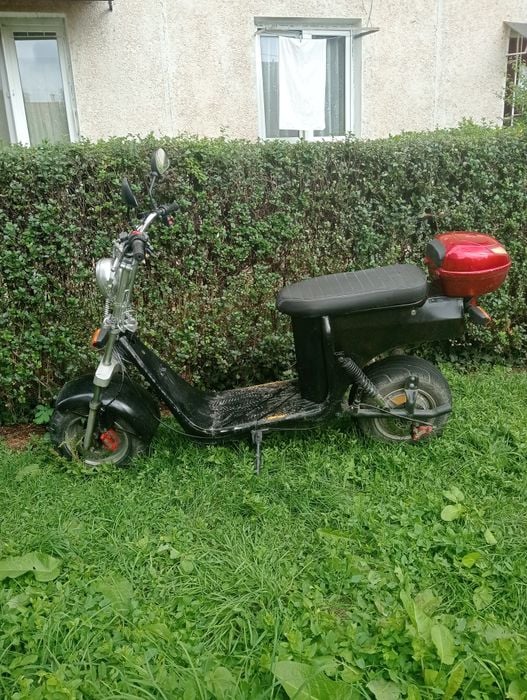 Vând scuter electric  city coco