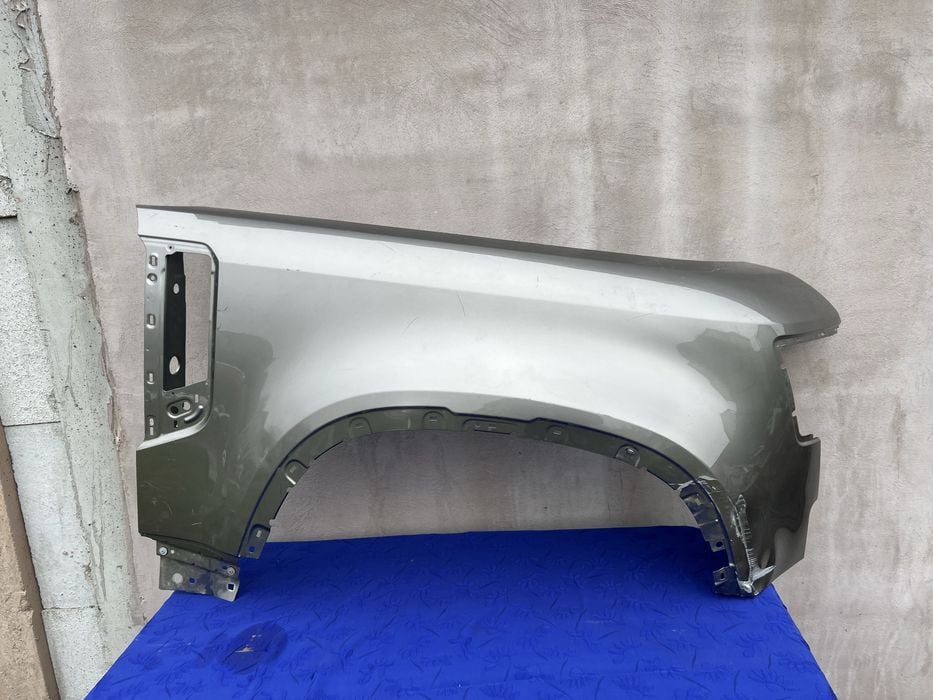 Aripa dreapta fata land rover defender 2020