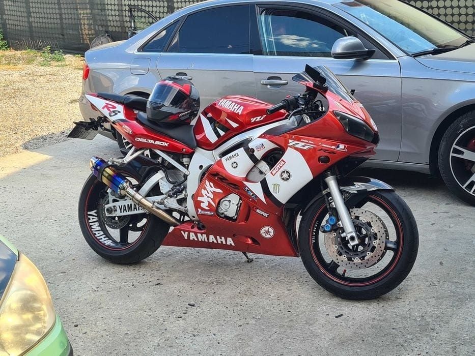 Vând Motocicleta Yamaha r6 600cc