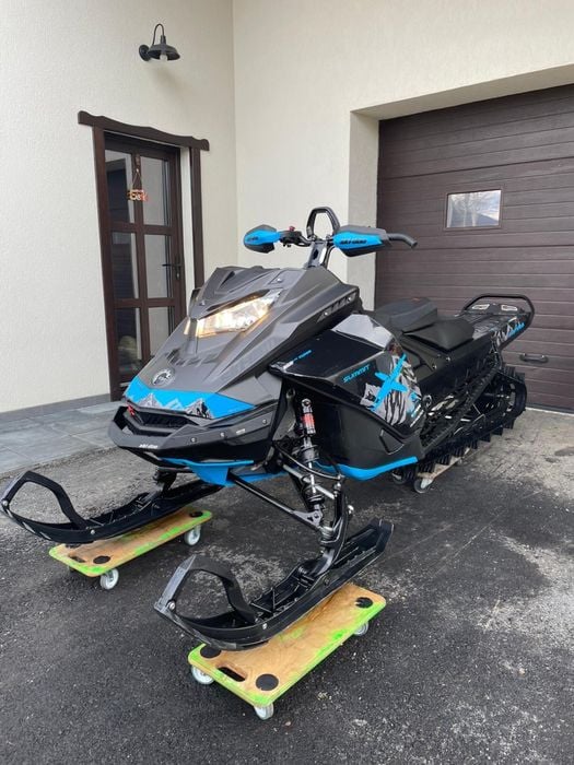 Skidoo Summit X Expert 850 Turbo