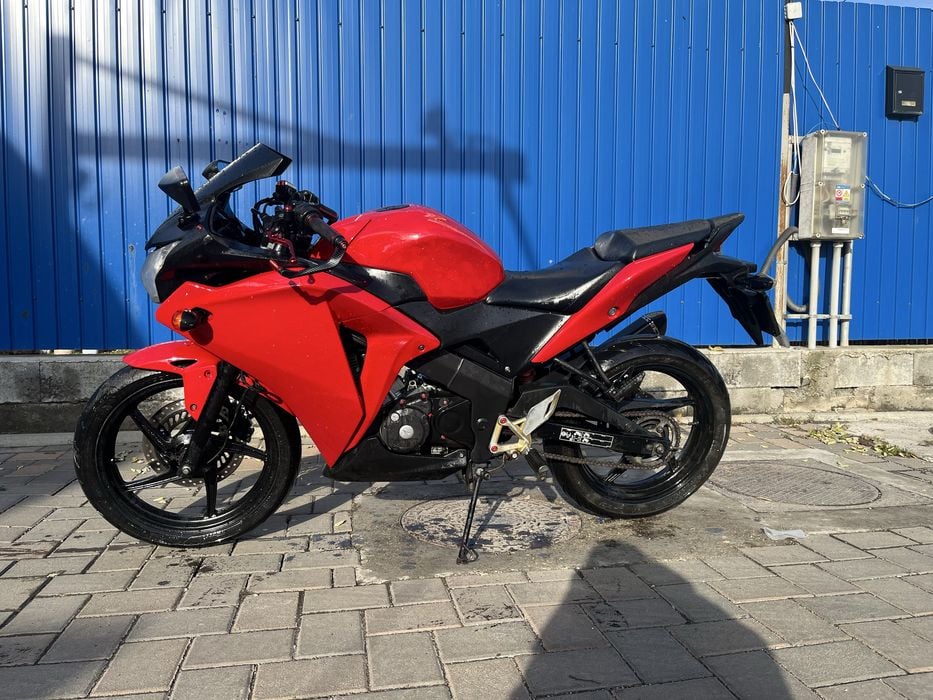 HONDA CBR125R 2013 acc si schimburi