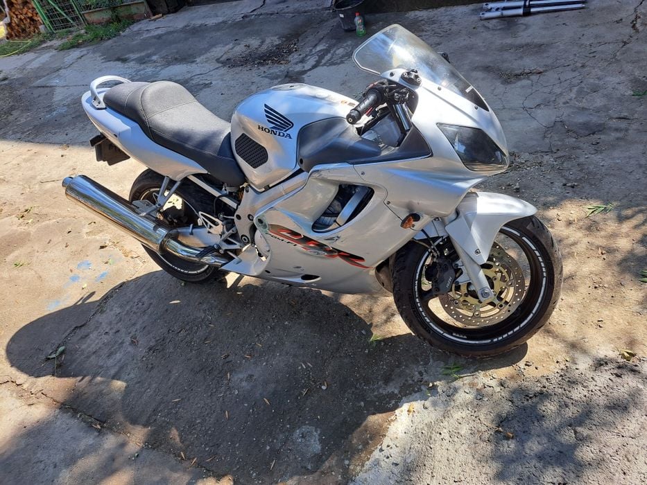 Piese honda cbr f4i