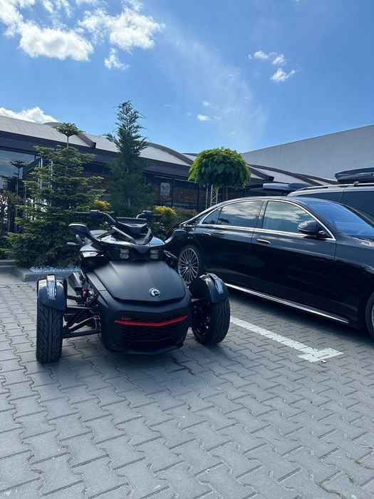 Can-Am Spyder 2024 impecabil