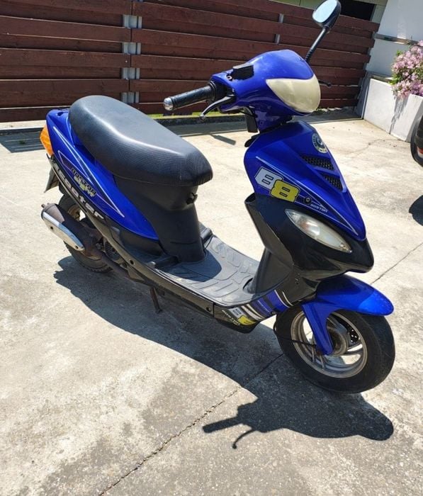 Scuter Boston eight gy6 4t 49cc cu acte,defect