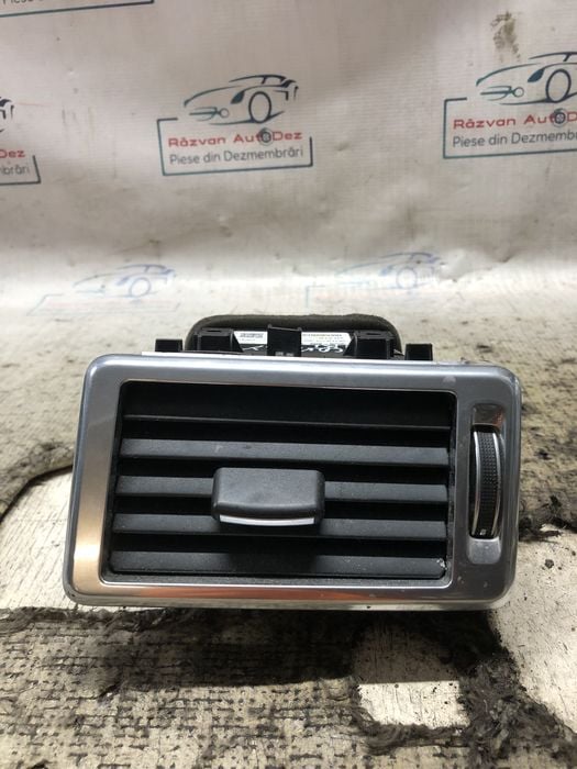 Grila ventilatie dreapta  Land Rover Discovery 2.0 Motorina 2017