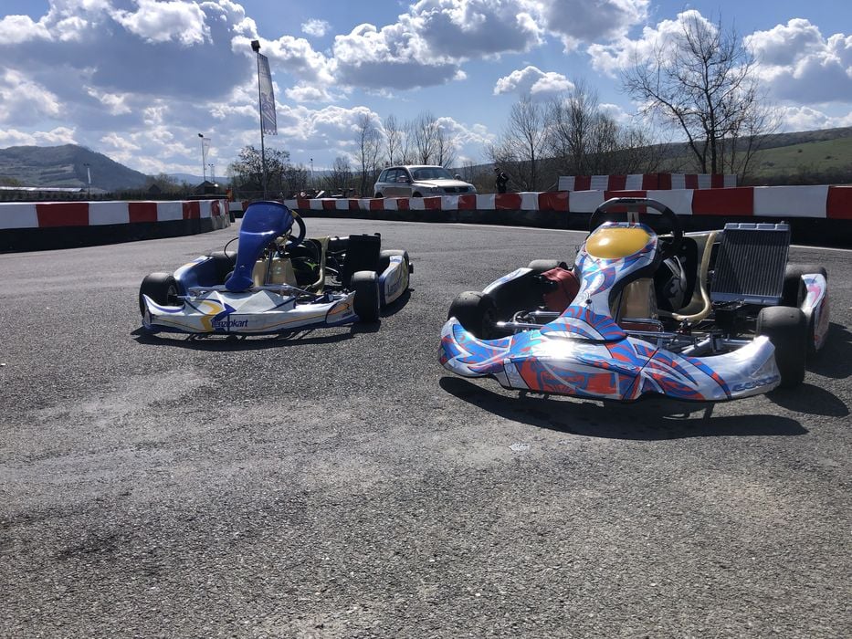 Vand doua karturi, impreuna sau separat