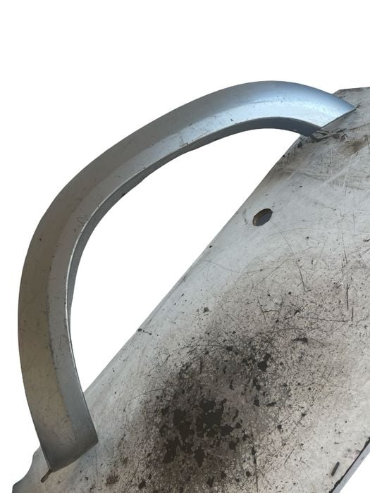 Ornament Aripa Stanga Spate Nissan Patrol Gr Y61 1997 -> 93827-Vb760