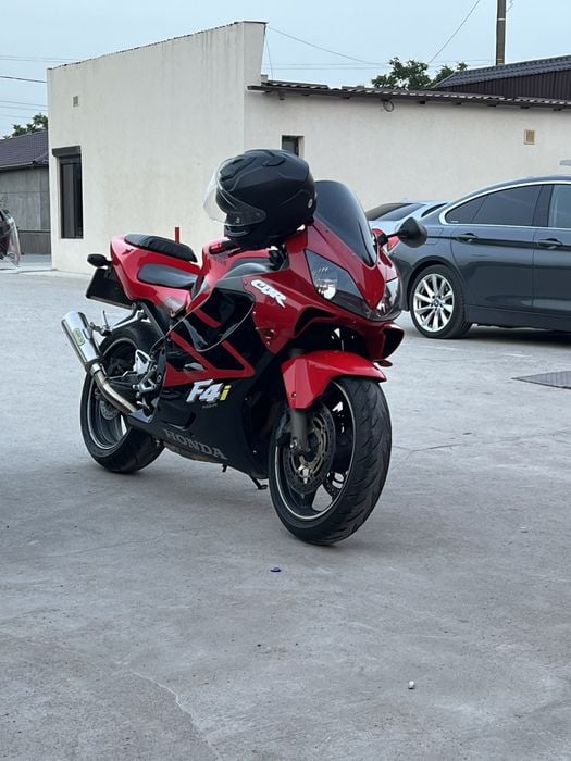 Honda CBR 600 F4i