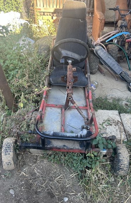 Cart pe benzină mai multe detali in privat nu trimit în țară