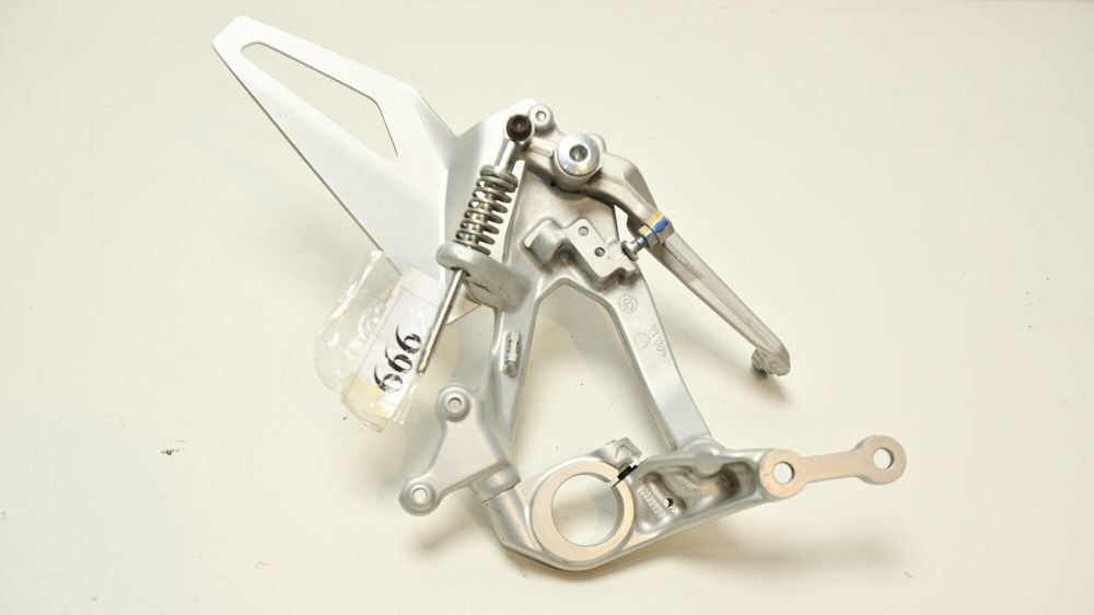Suport Scarita dreapta Pedala Frana Ducati Panigale V4 /
