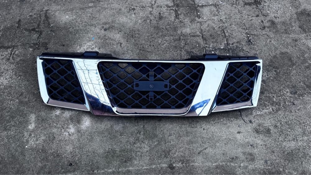 Grila radiator Nissan Navara model D40 an:2004-2015