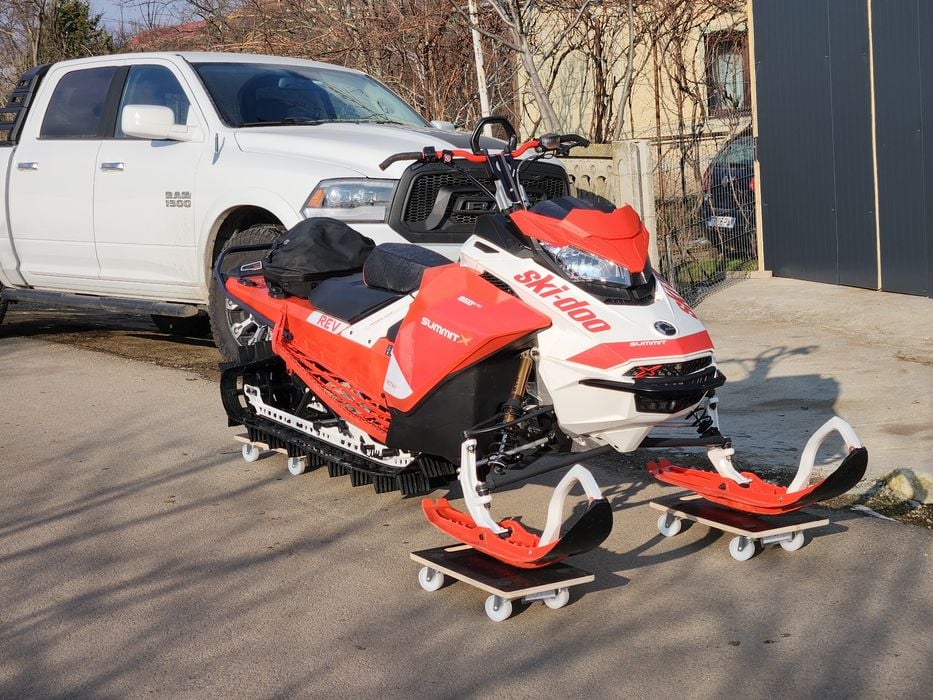 Snowmobil Ski-Doo Summit X Expert 850 E-TEC SHOT 154