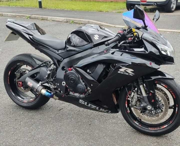 Dezmembrari/Dezmembrez Suzuki GSXR-750 an 2010