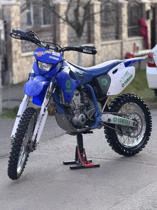 Vând Yamaha WR400 Enduro/Stare foarte bună/1895€neg!