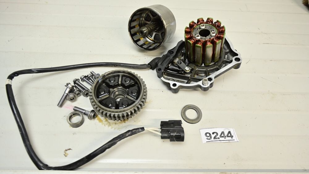 Yamaha  Fz1 R1 2004 2008 Alternator /  volanta / stator