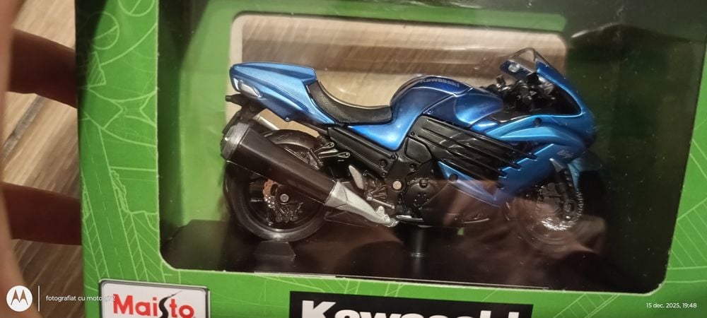 Macheta motocicleta Die Cast  Kawasaki Ninja noua scara 1:18