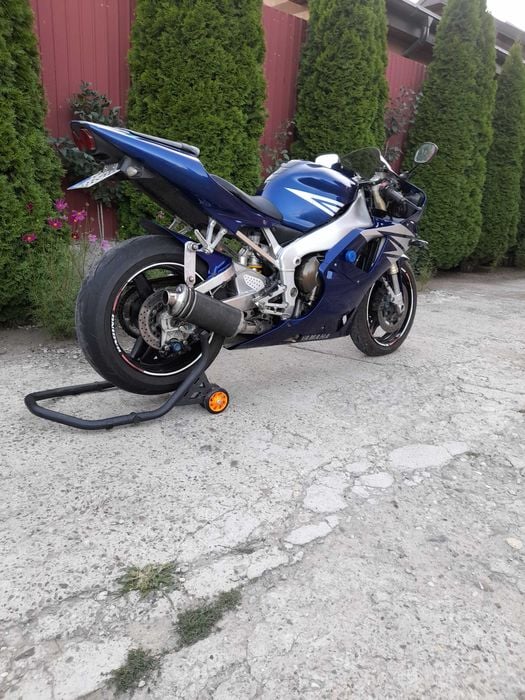 Yamaha r1  motor 1000 sau Schimb cu Masina