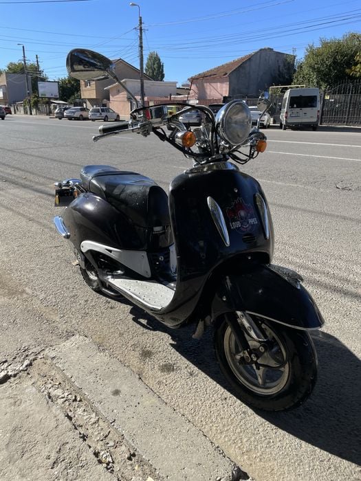 Scuter 50cc Retro motor 4 timpi