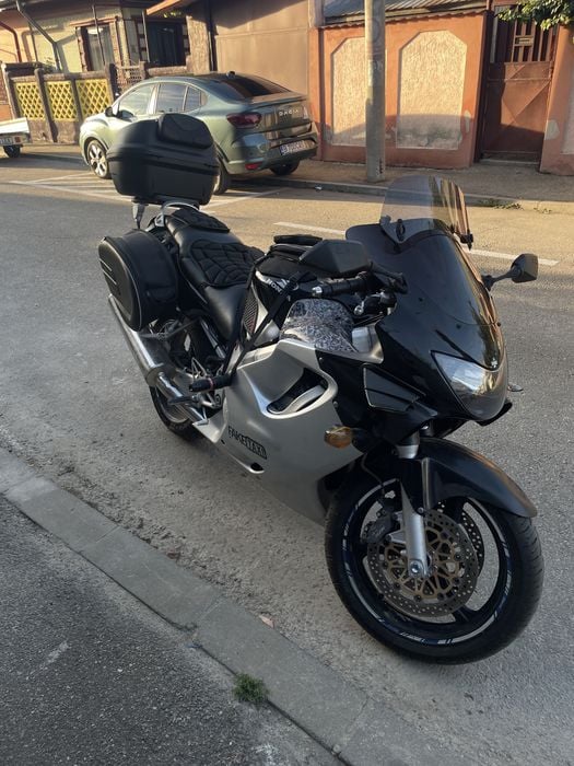 Vand honda cbr 600 f4 sport touring carburatie 2000