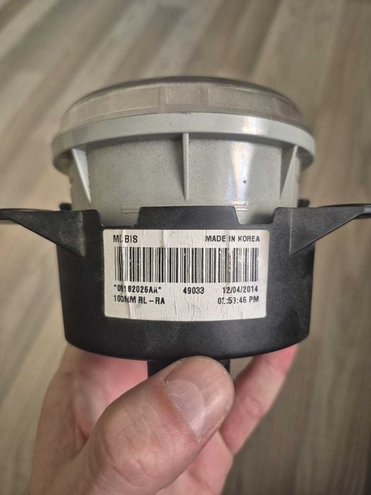 Proiector ceata Jeep Wrangler ( varianta originala)