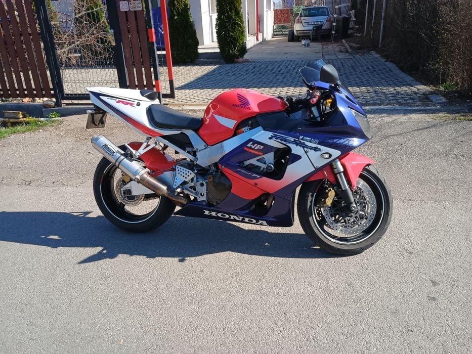 Vând Honda CBR 929 RR SC 44