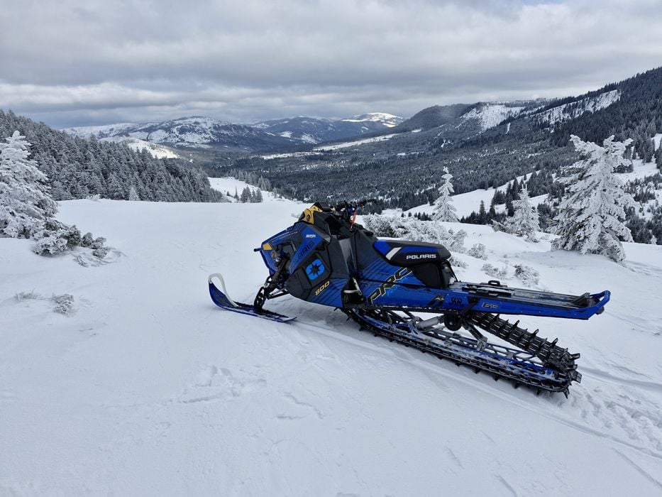 Snowmobil Polaris RMK PRO