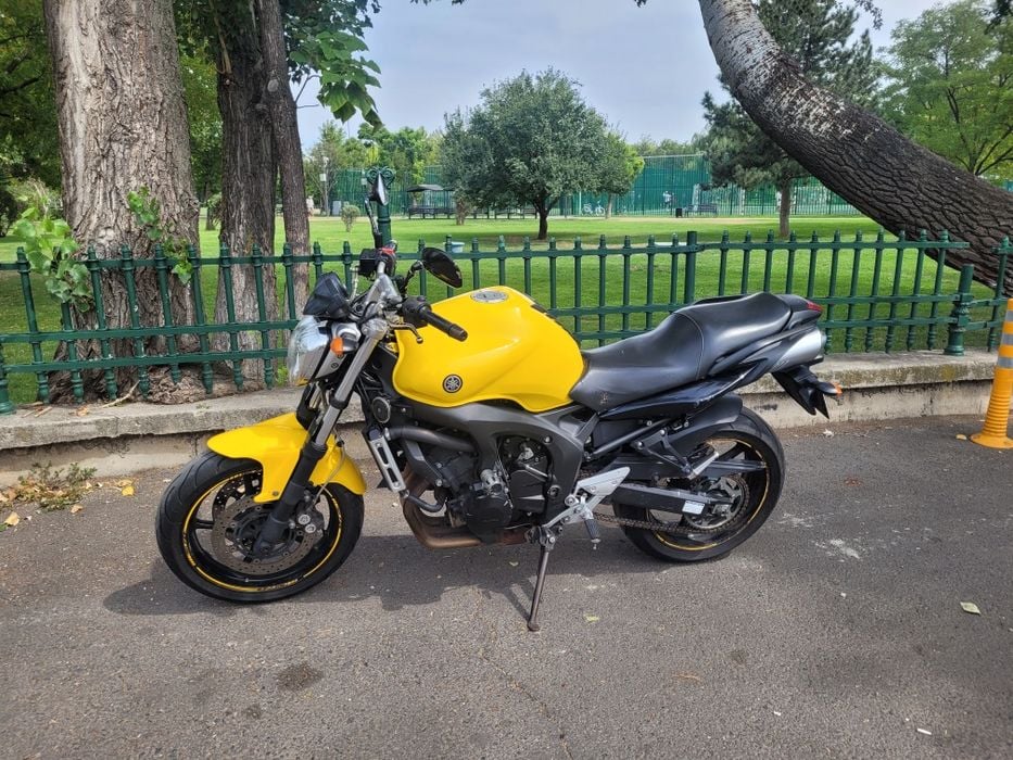 Motocicleta Yamaha FZ6 S2 naked, 600cm