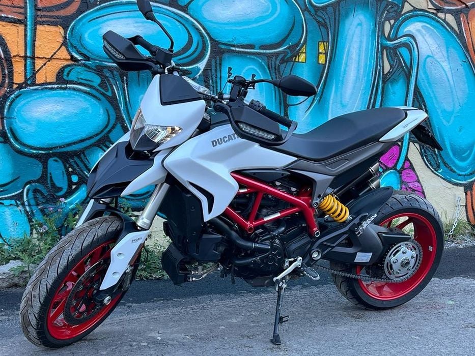 Ducati hipermotard 939