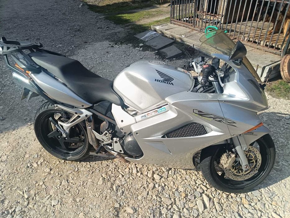 Motocykl Honda VFR 800
