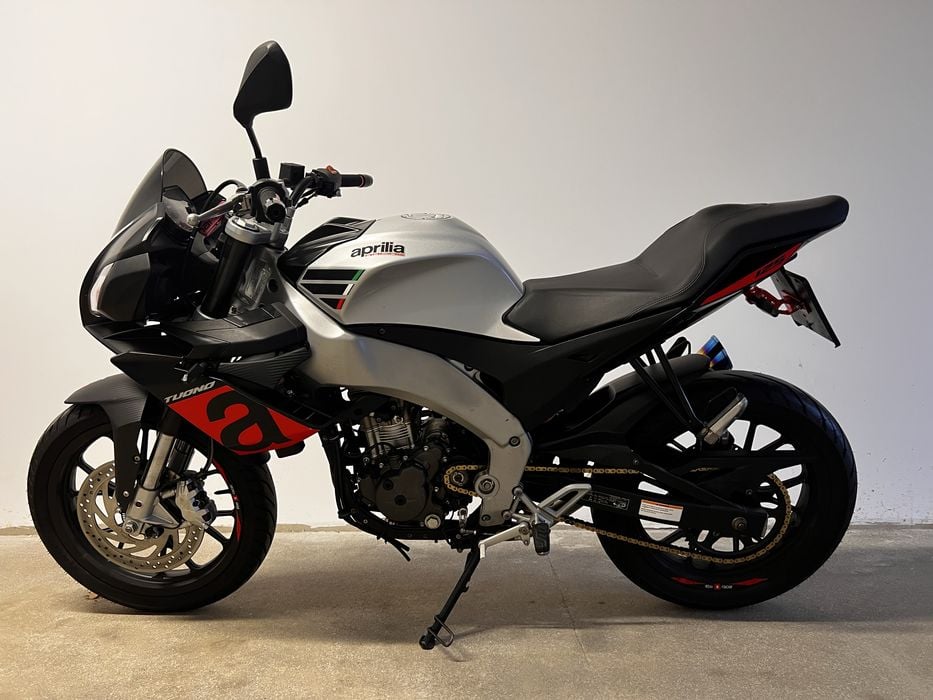 Motocykl Aprilia Tuono 125 4t 2019 kategoria B