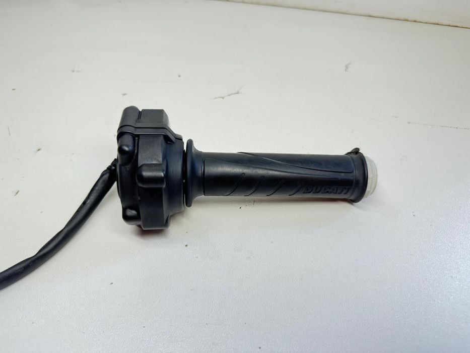 Ducati Monster 821 Rolgaz Potencjometr 15 - 17
