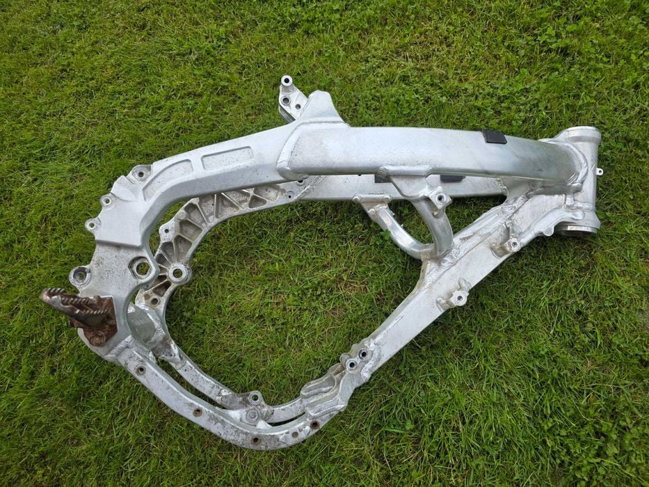 Rama alurama Suzuki RMZ 250 r. 2007