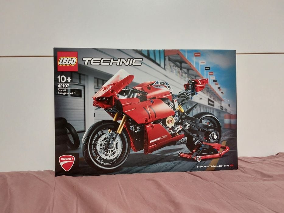 LEGO® 42107 Technic - Ducati Panigale V4 R