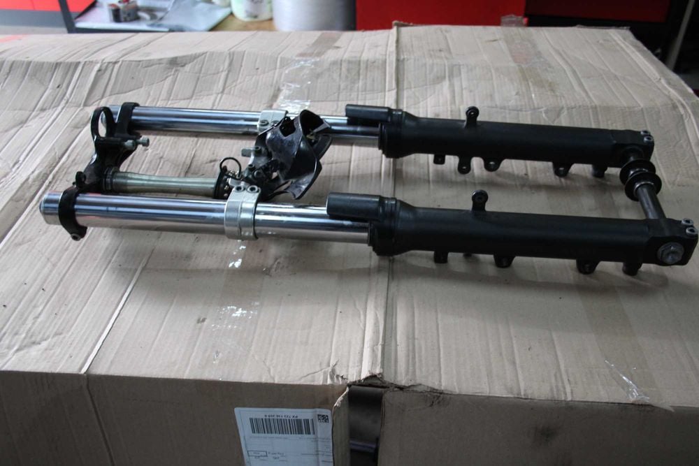 Lagi Półki Laga Sztyca PROSTE SPRAWNE Yamaha R6 RJ05 RJ09 5SL 03-05