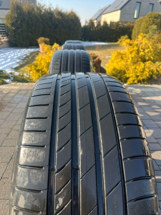 Felgi aluminiowe + opony 275/50 R20 – Ford Ranger 2024 – komplet