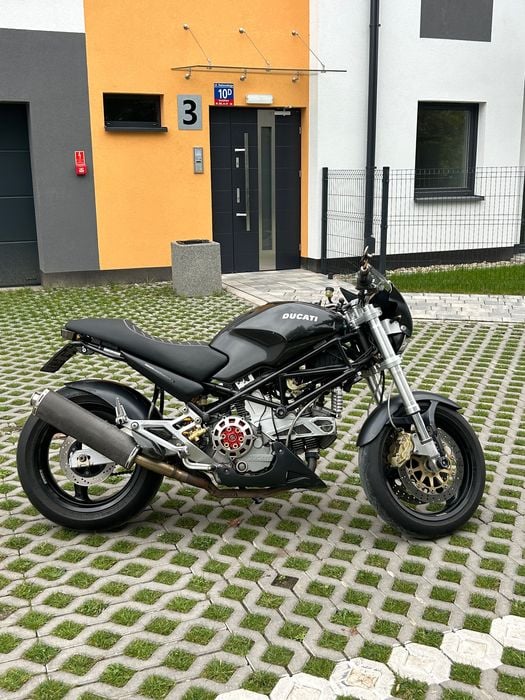 Ducati monster 900