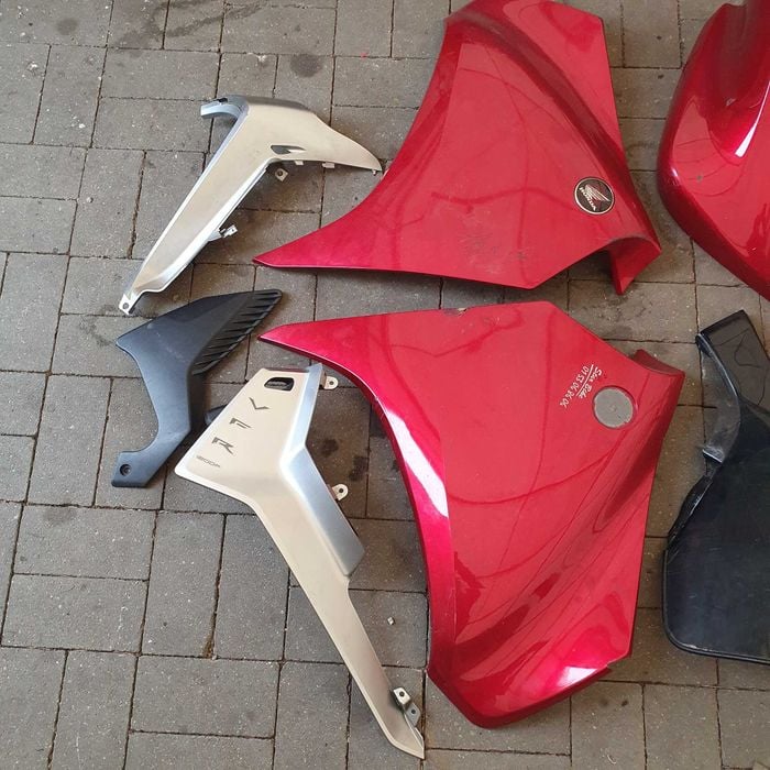 Części HONDA VFR 1200F owiewka czacha filtr dekiel pokrywa sprzęgło