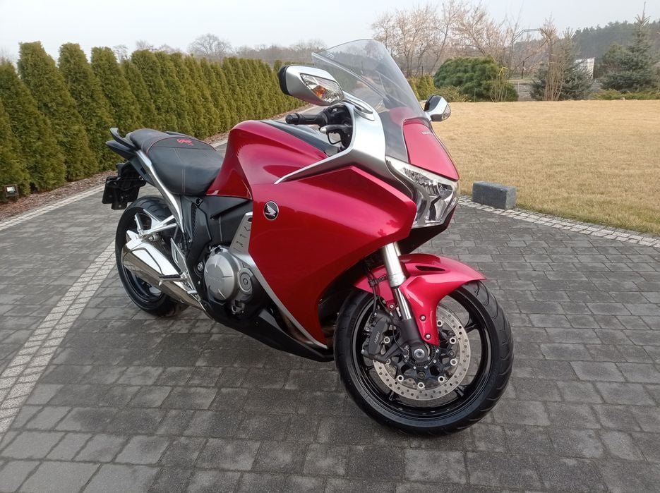 Honda VFR 1200 . 19 tys km  pełen serwis
