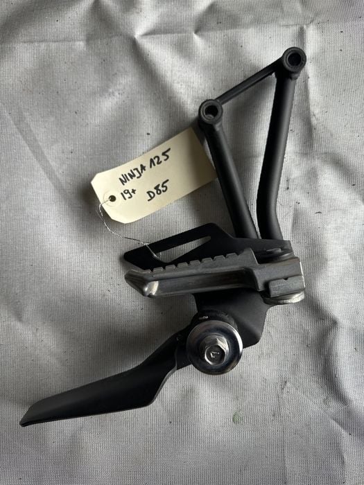 Prawy set tył Kawasaki Ninja 125