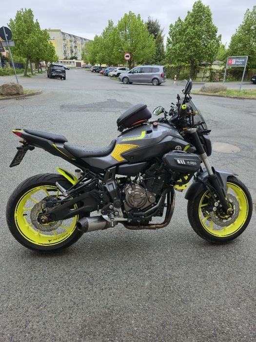 Yamaha MT 07 Night Fluo